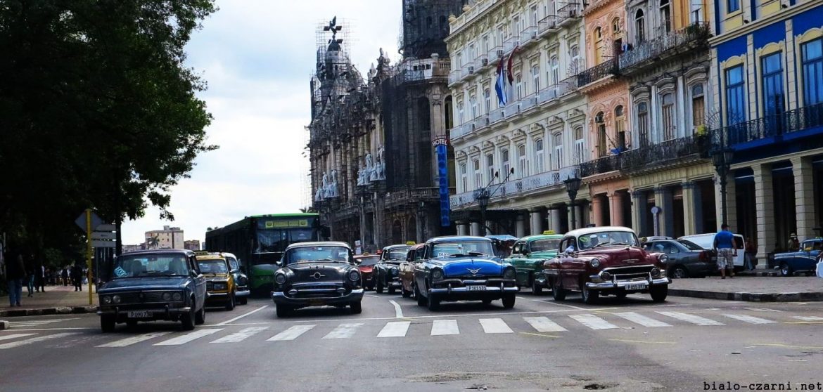 A CO U BIAŁO-CZARNYCH?